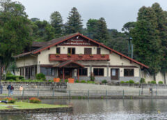 Salão de Arte Casa 100+ by Cour des arts de Gramado abre temporada de exposições externas da Casa 100+ na Serra Gaúcha