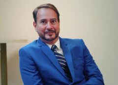 Decretos ampliam inclusão nas escolas comuns